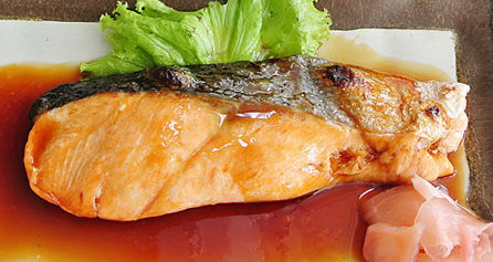 สูตรอาหาร ปลาแซลมอนย่างซีอิ๊ว จาก thaifoodDB